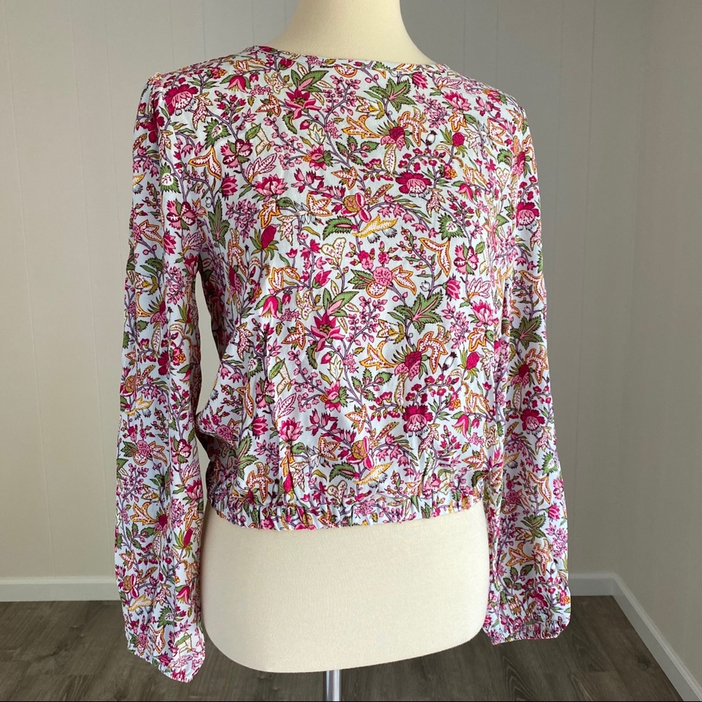 NWT Cropped Floral Wrap Blouse Low Back Blue Pink